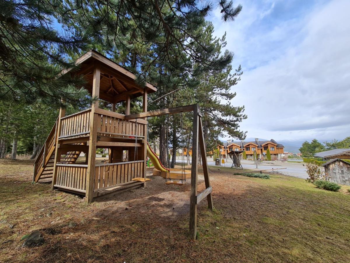 Pirin Golf Apartment Home With Private Garden Bansko Extérieur photo