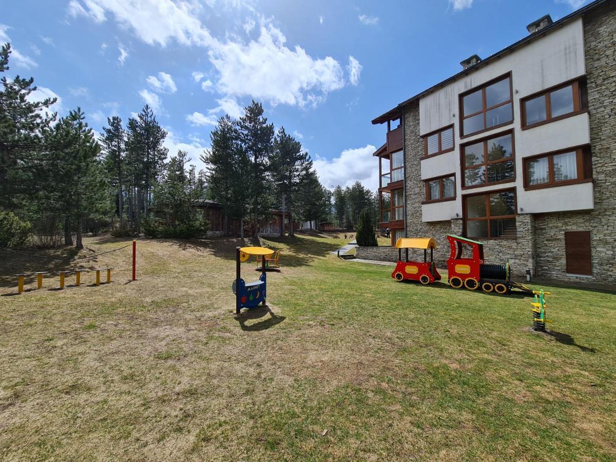Pirin Golf Apartment Home With Private Garden Bansko Extérieur photo